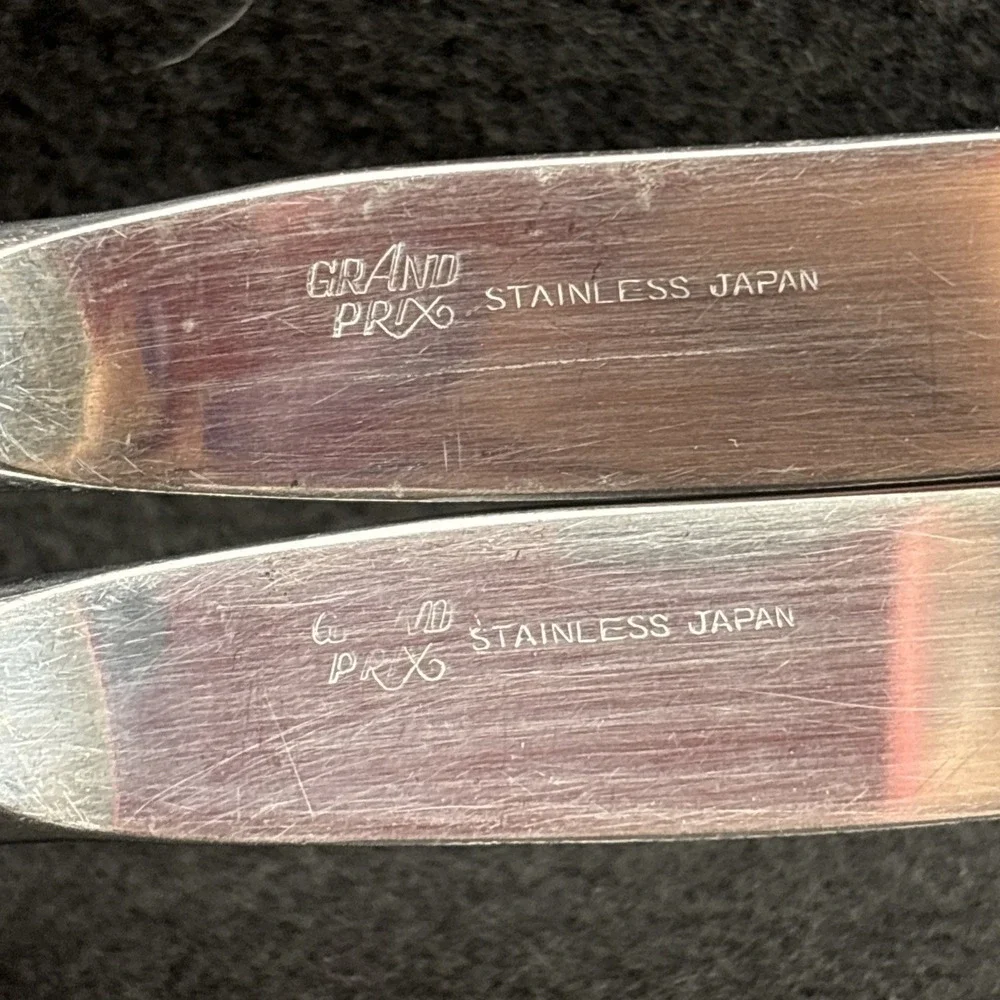 2  Siboney Grand Prix Stainless Modern Hollow Dinner Knives Textured Japan